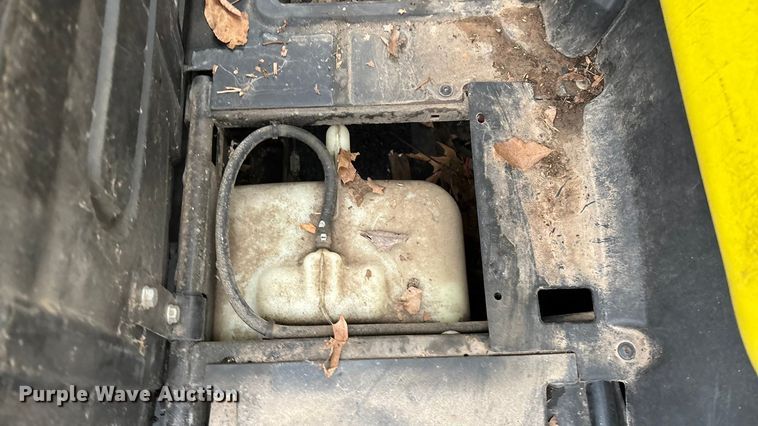 image for item EN5993 2012 John Deere XUV550 S4 utility vehicle