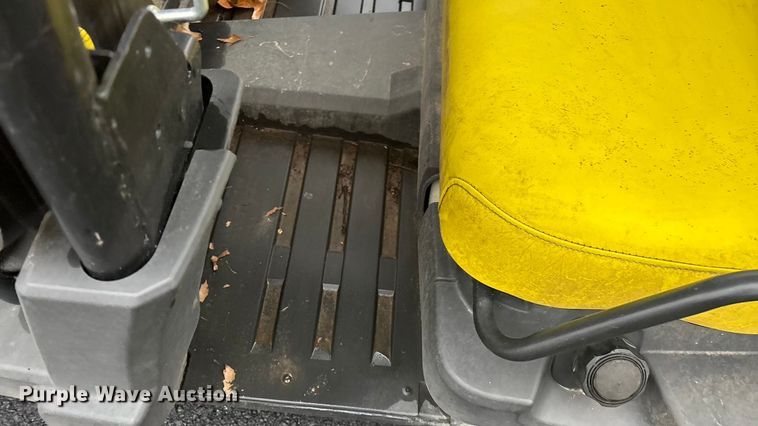 image for item EN5993 2012 John Deere XUV550 S4 utility vehicle