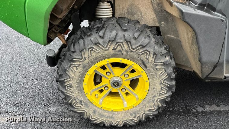 image for item EN5993 2012 John Deere XUV550 S4 utility vehicle