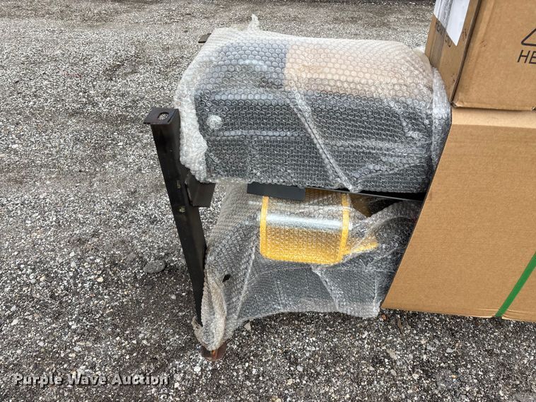 image for item EO4021 2025 Starvox JI830 automotive lift