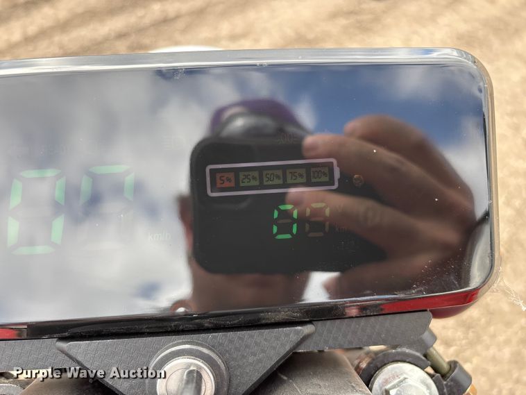 image for item EO4029 IRANCH IRET13 electric tricycle