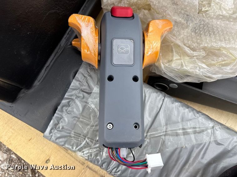 image for item EO4038 SDLANCH SDLFP30 pallet jack