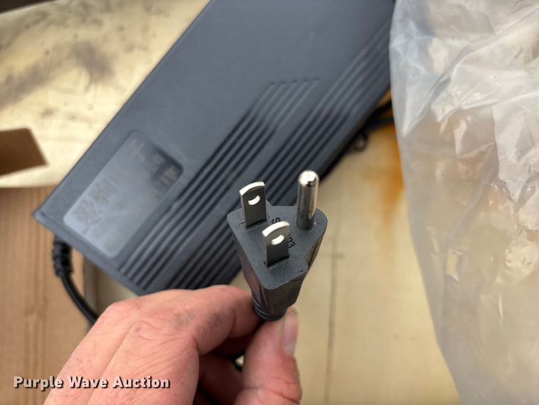 image for item EO4038 SDLANCH SDLFP30 pallet jack