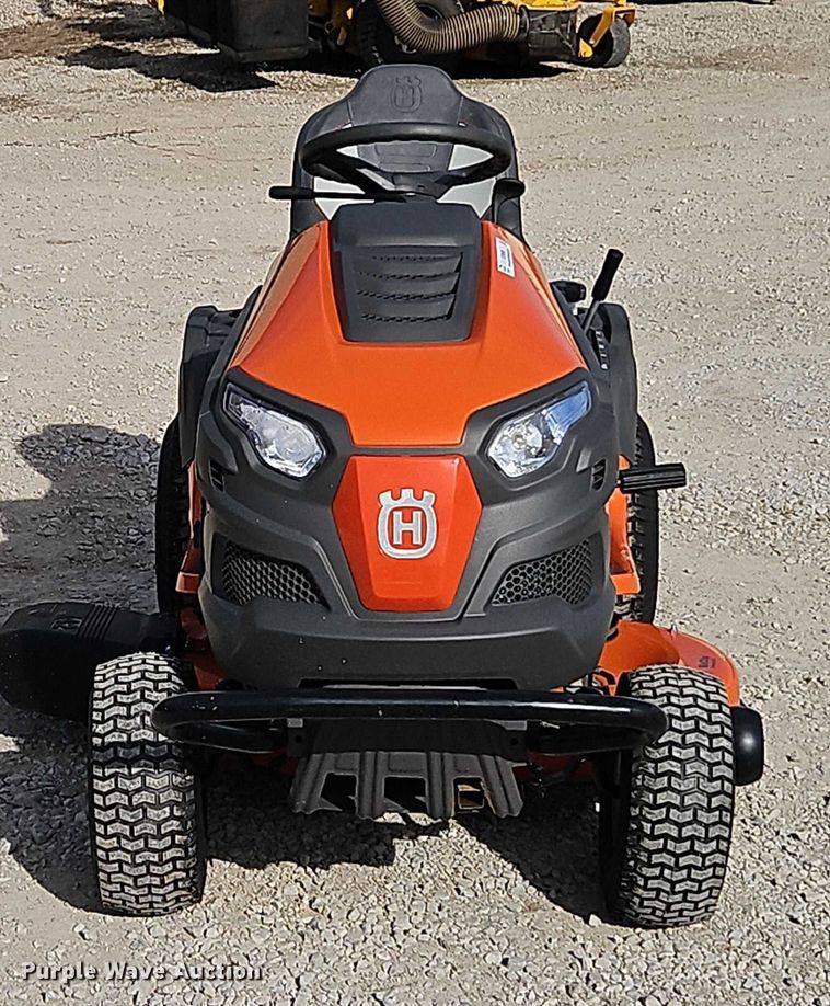 image for item EO4998 Husqvarna TS 142 lawn mower