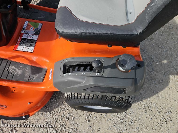 image for item EO4998 Husqvarna TS 142 lawn mower