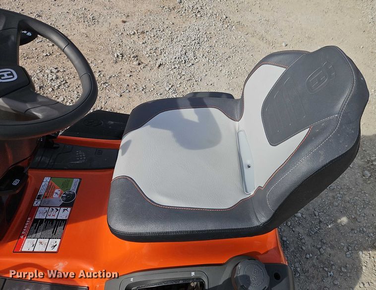 image for item EO4998 Husqvarna TS 142 lawn mower