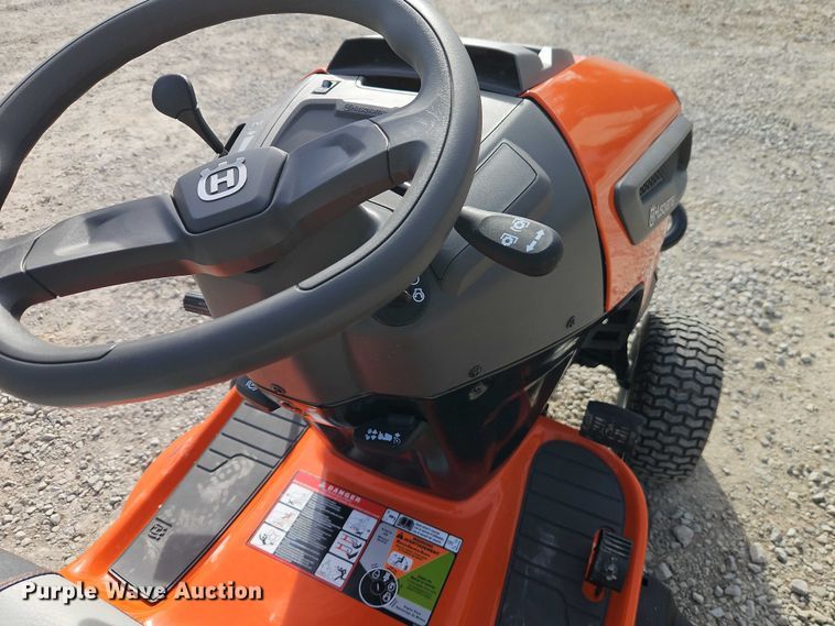 image for item EO4998 Husqvarna TS 142 lawn mower