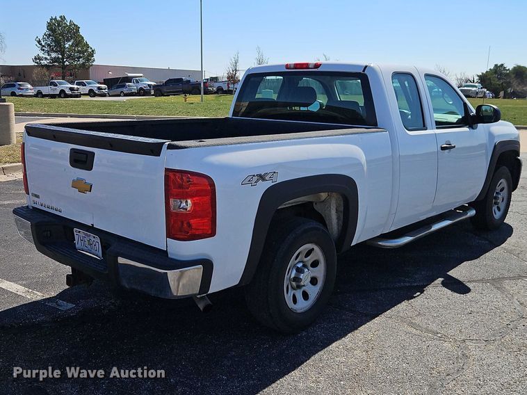 image for item EO7071 2010 Chevrolet Silverado 1500 Ext. Cab pickup truck