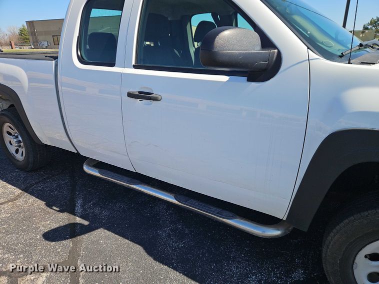 image for item EO7071 2010 Chevrolet Silverado 1500 Ext. Cab pickup truck