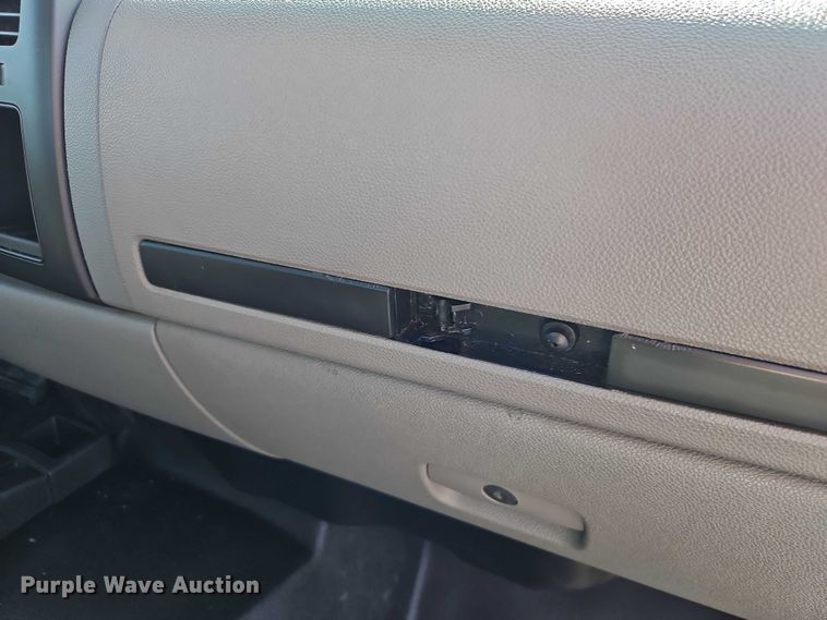 image for item EO7071 2010 Chevrolet Silverado 1500 Ext. Cab pickup truck