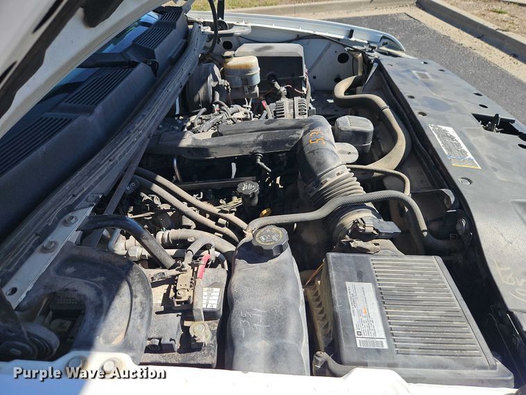 image for item EO7071 2010 Chevrolet Silverado 1500 Ext. Cab pickup truck