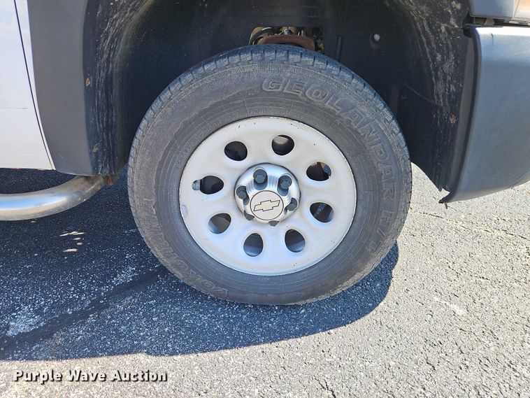 image for item EO7071 2010 Chevrolet Silverado 1500 Ext. Cab pickup truck