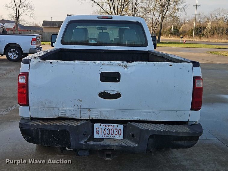 image for item EO7073 2011 Ford F250 Super Duty Crew Cab pickup truck