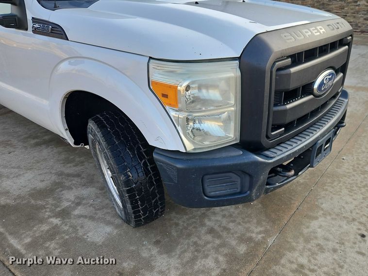 image for item EO7073 2011 Ford F250 Super Duty Crew Cab pickup truck