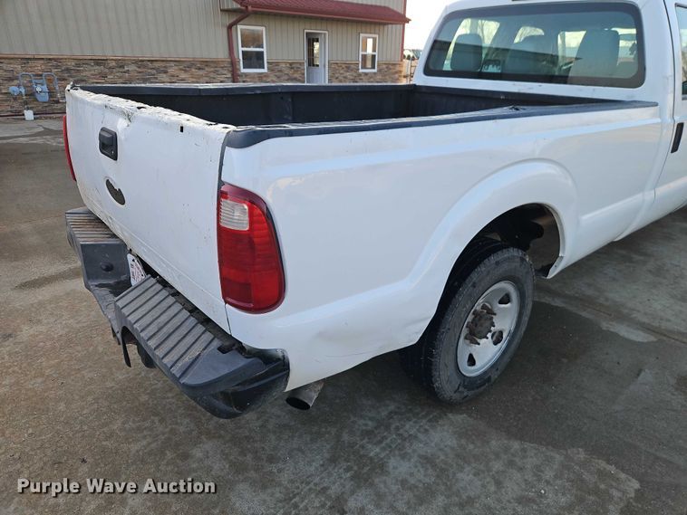 image for item EO7073 2011 Ford F250 Super Duty Crew Cab pickup truck