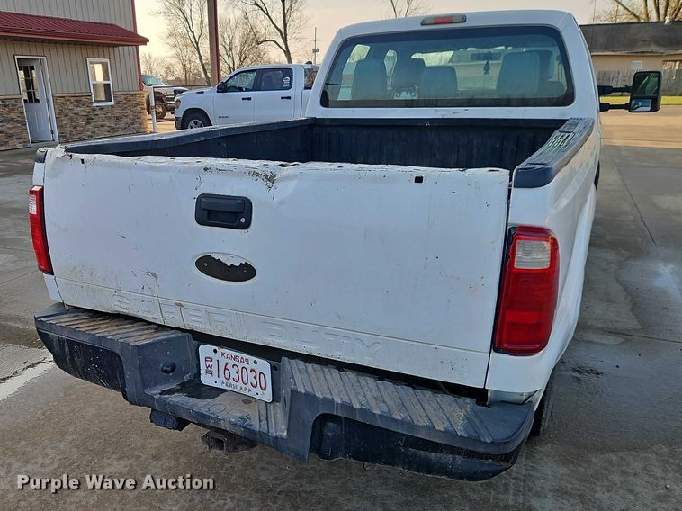 image for item EO7073 2011 Ford F250 Super Duty Crew Cab pickup truck