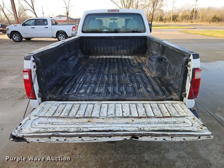 image for item EO7073 2011 Ford F250 Super Duty Crew Cab pickup truck