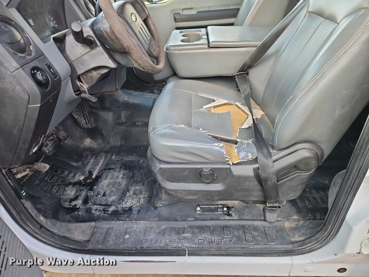 image for item EO7073 2011 Ford F250 Super Duty Crew Cab pickup truck