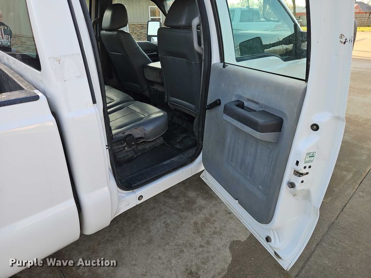 image for item EO7073 2011 Ford F250 Super Duty Crew Cab pickup truck