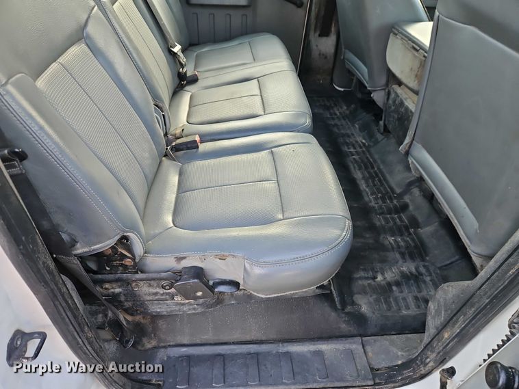 image for item EO7073 2011 Ford F250 Super Duty Crew Cab pickup truck