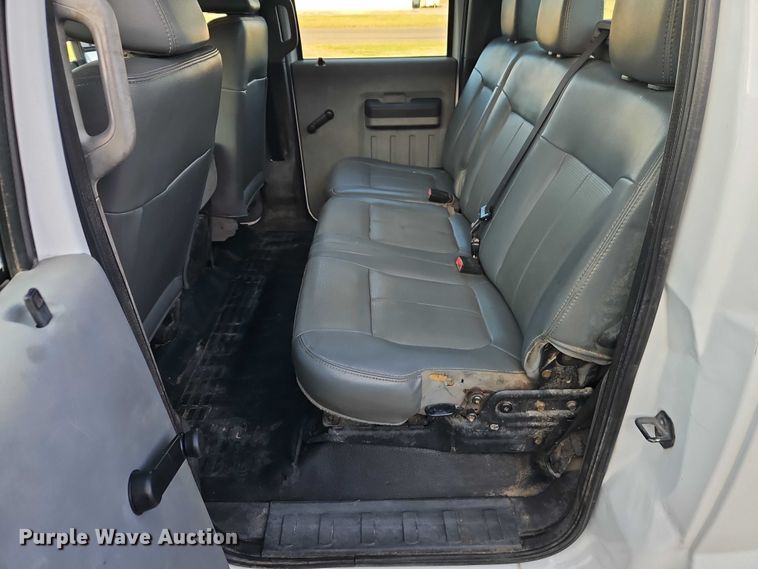 image for item EO7073 2011 Ford F250 Super Duty Crew Cab pickup truck