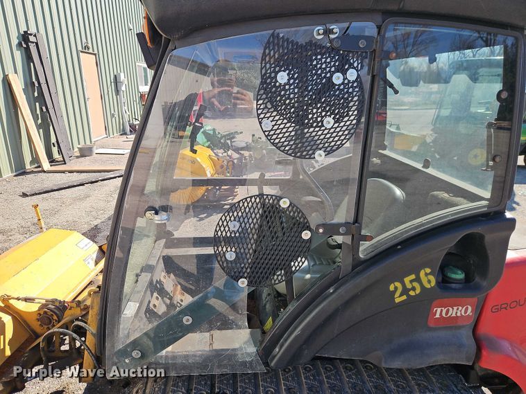 image for item EO7080 Toro Groundsmaster 7210 with Polar Trac system