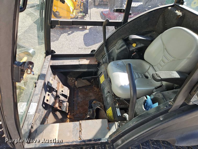 image for item EO7080 Toro Groundsmaster 7210 with Polar Trac system