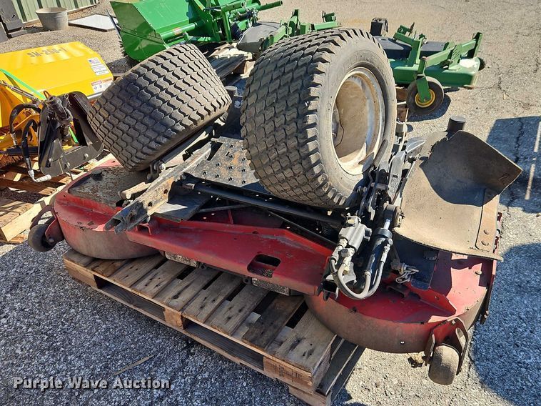 image for item EO7080 Toro Groundsmaster 7210 with Polar Trac system