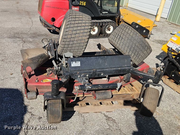 image for item EO7080 Toro Groundsmaster 7210 with Polar Trac system