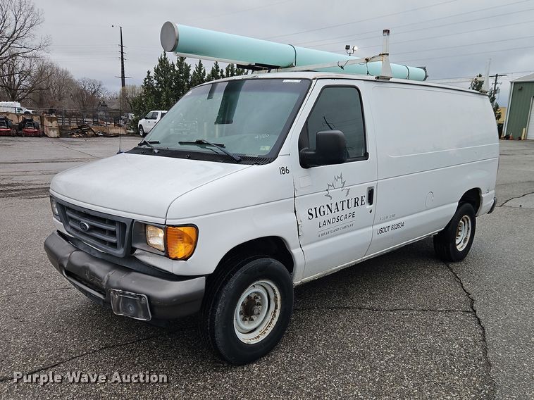2006 Ford E350 van