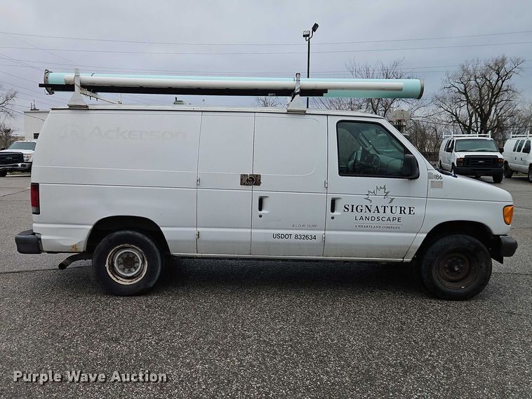 image for item EO7083 2006 Ford E350 van