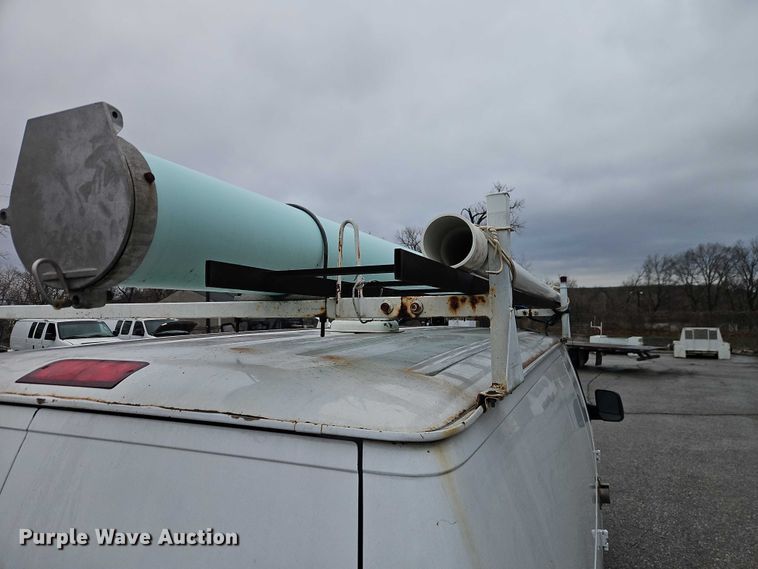 image for item EO7083 2006 Ford E350 van