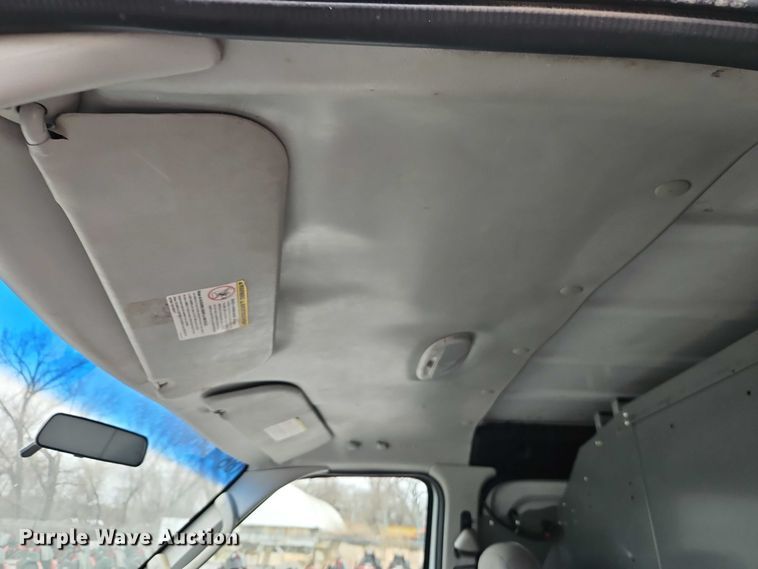 image for item EO7083 2006 Ford E350 van