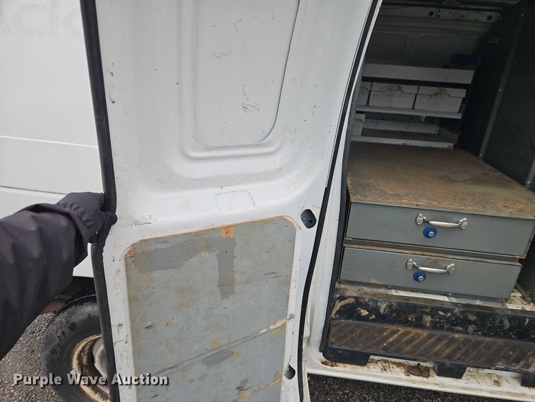 image for item EO7083 2006 Ford E350 van