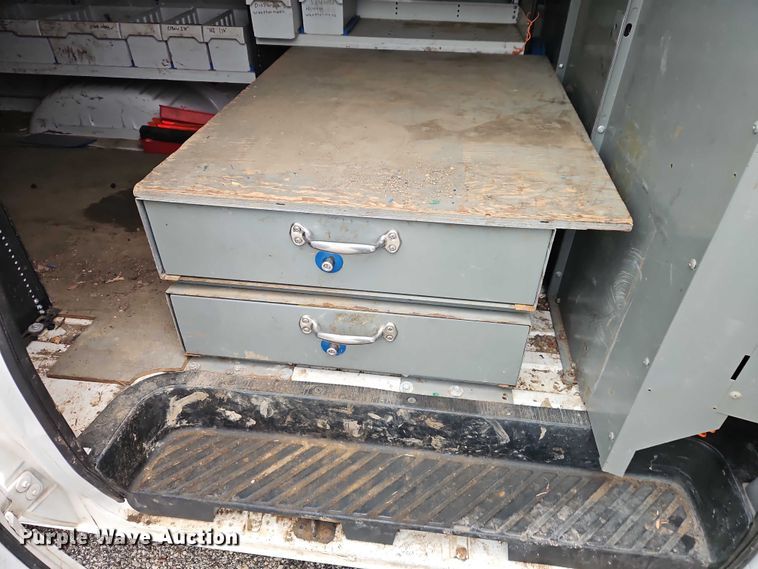 image for item EO7083 2006 Ford E350 van