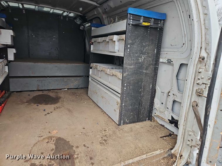 image for item EO7083 2006 Ford E350 van