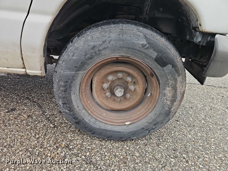 image for item EO7083 2006 Ford E350 van