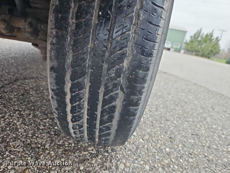 image for item EO7083 2006 Ford E350 van