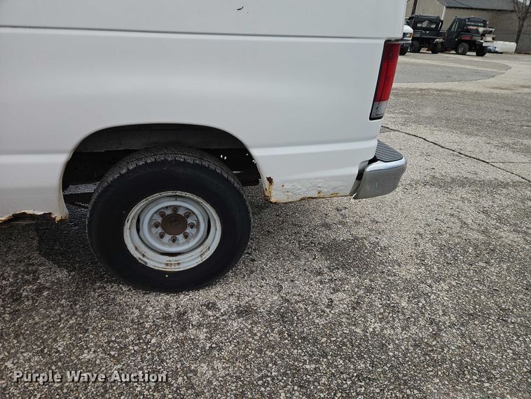 image for item EO7084 2008 Ford E250 van