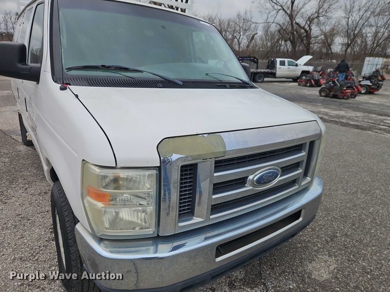 image for item EO7084 2008 Ford E250 van
