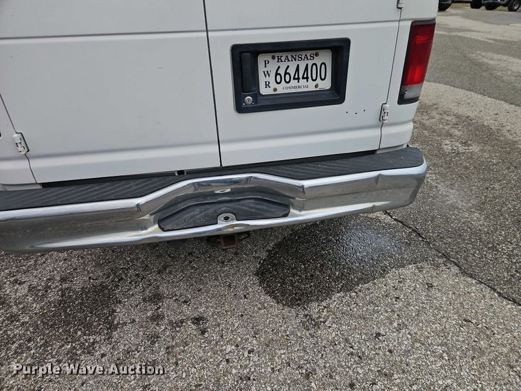 image for item EO7084 2008 Ford E250 van