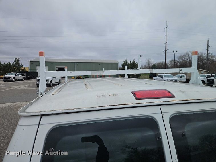 image for item EO7084 2008 Ford E250 van