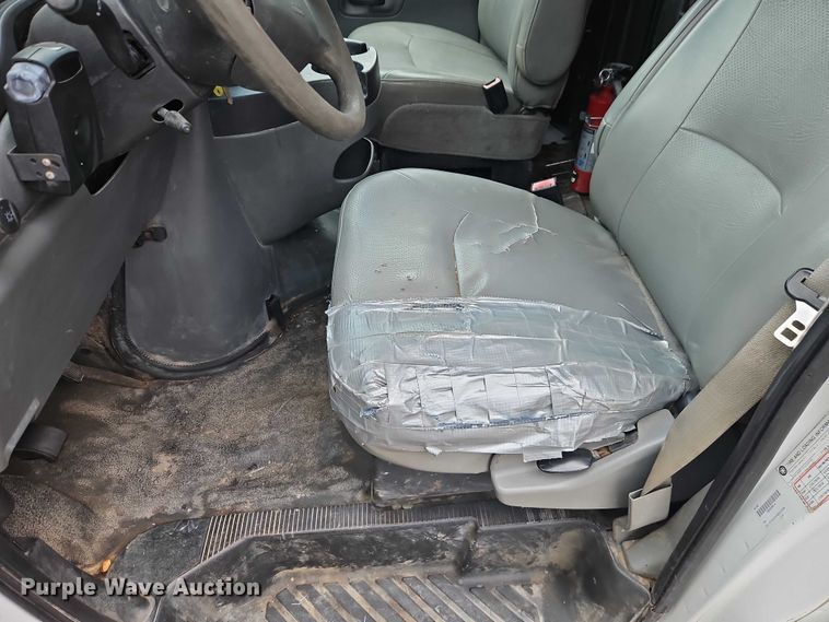 image for item EO7084 2008 Ford E250 van