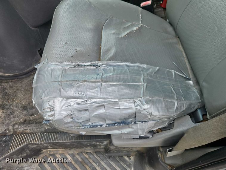 image for item EO7084 2008 Ford E250 van