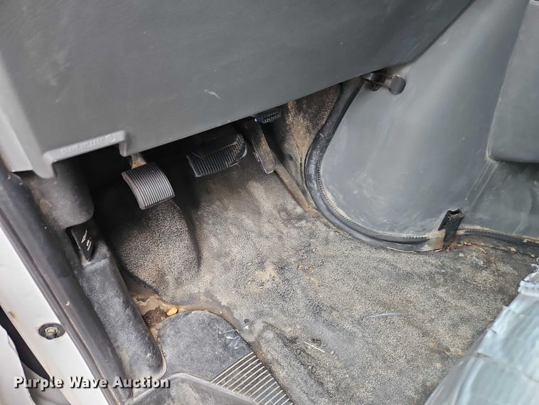 image for item EO7084 2008 Ford E250 van