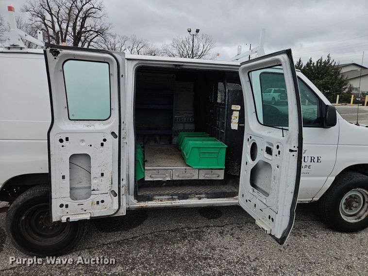 image for item EO7084 2008 Ford E250 van