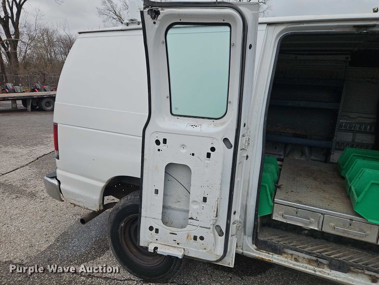 image for item EO7084 2008 Ford E250 van