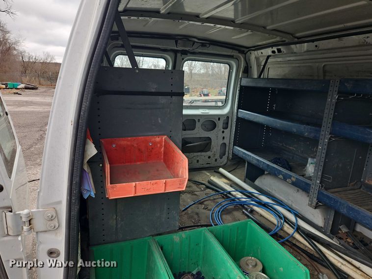image for item EO7084 2008 Ford E250 van