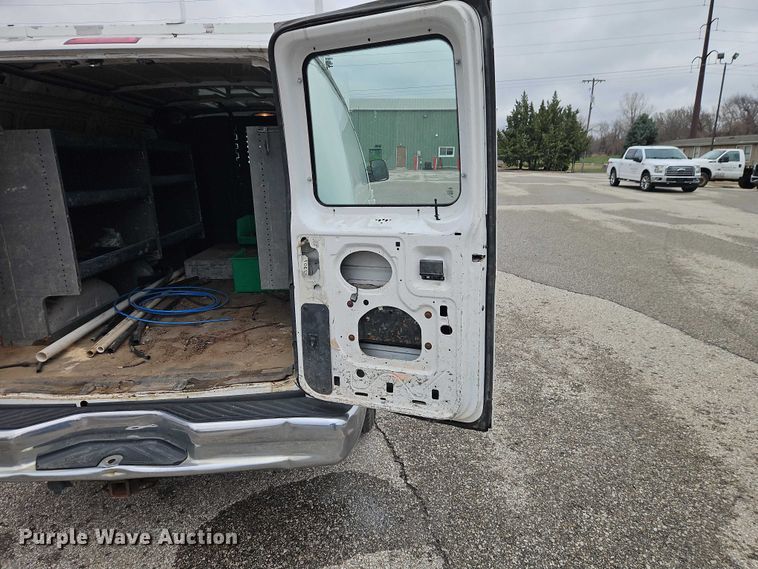image for item EO7084 2008 Ford E250 van