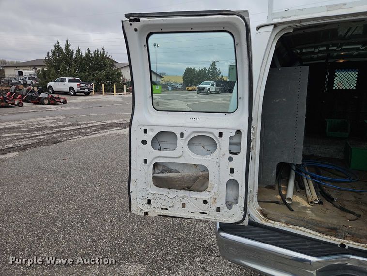image for item EO7084 2008 Ford E250 van